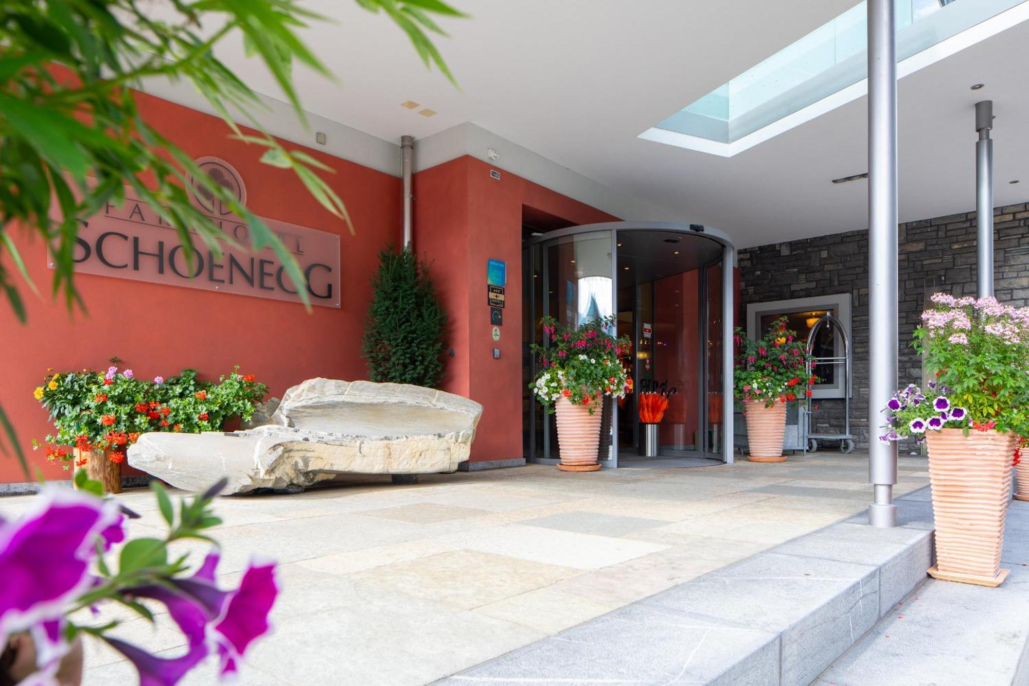 Parkhotel Schoenegg Grindelwald Exterior photo